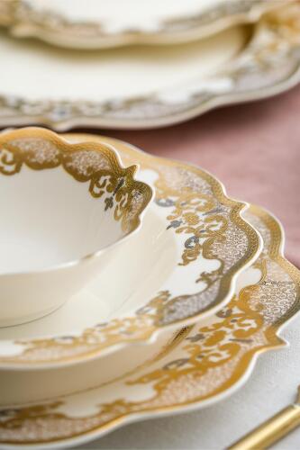 Beatris 60 Piece Gold Porcelain Dinner Set For 12 People - 2