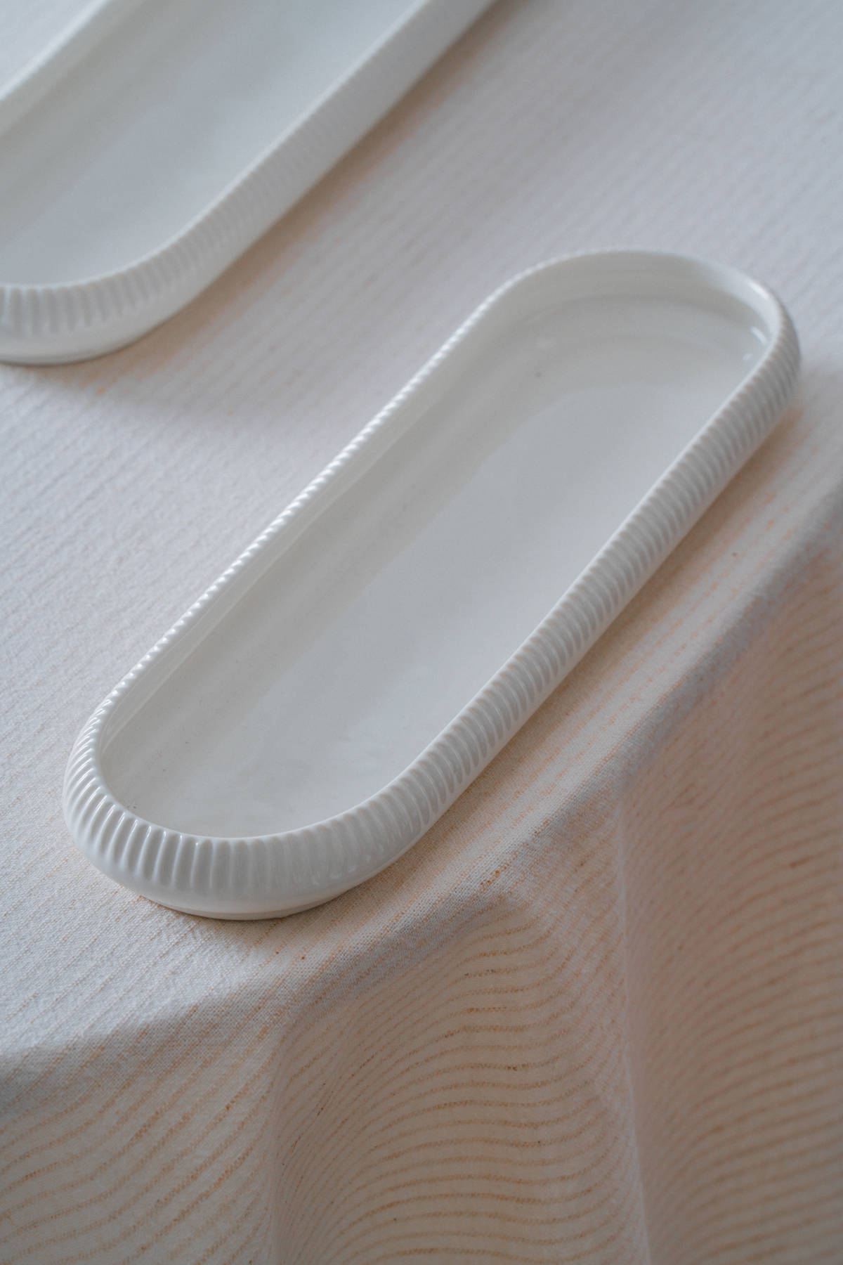 Bianco Perla Porselen Oval Tabak - 28 cm