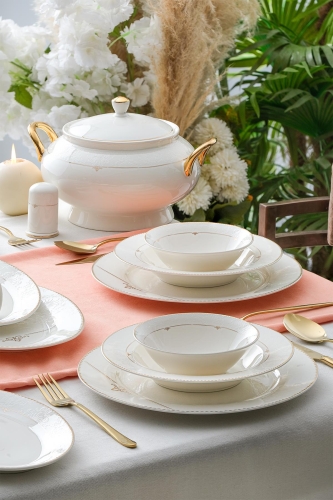 Eleanor 60 Piece Gold Porcelain Dinner Set For 12 People - Queen Victoria