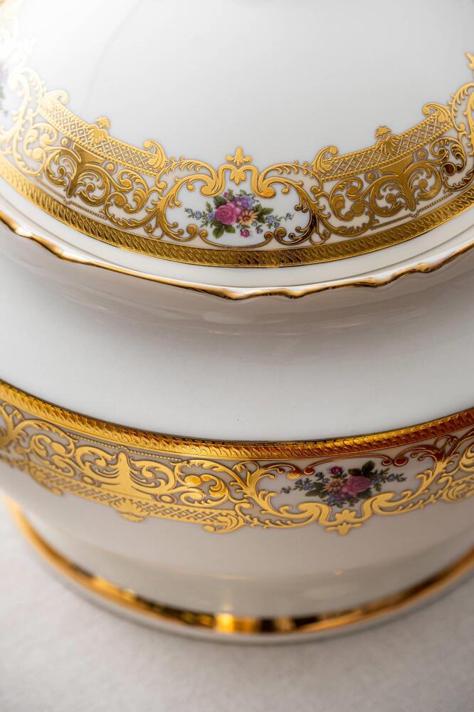 Macbeth 60 Piece Gold Porcelain Dinner Set For 12 People - 4