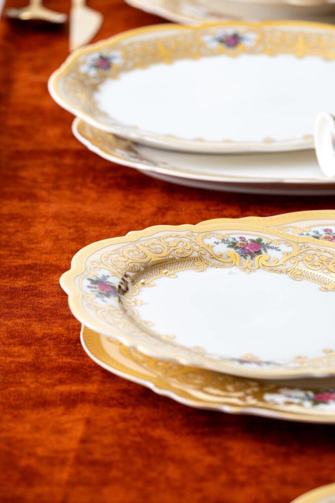 Macbeth 60 Piece Gold Porcelain Dinner Set For 12 People - 5