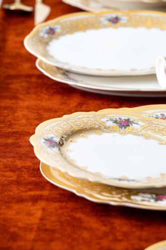 Macbeth 60 Piece Gold Porcelain Dinner Set For 12 People - 5