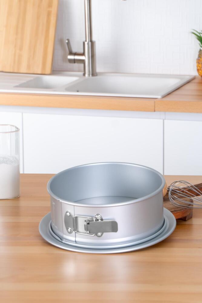 Mate Round Clamp Cake Mold - 31 Cm - 6