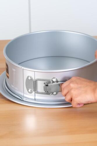Mate Round Clamp Cake Mold - 31 Cm - 8