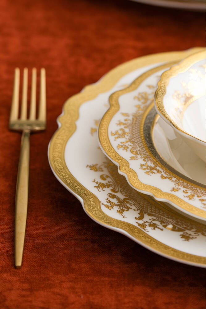 Matilda 60 Piece Gold Porcelain Dinner Set For 12 People - 11