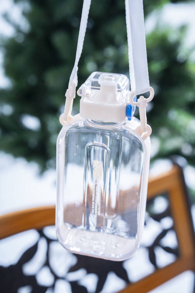 Mediqua Askılı Su Matarası – 750 ml - 1