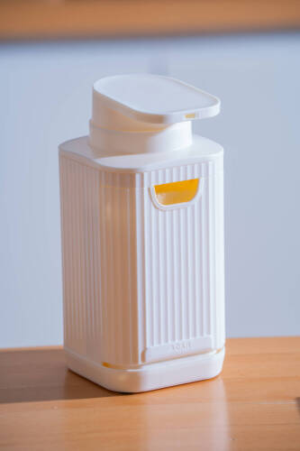 Snoppy Sünger Hazneli Sıvı Sabunluk Beyaz - 19 cm - Acar