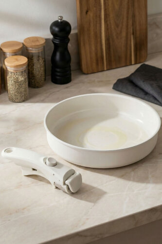 Ultimate Pro Pan - 24 Cm - 3